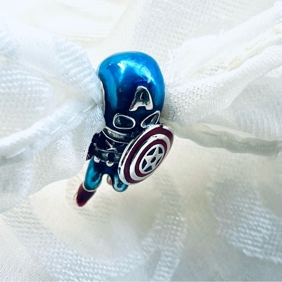 🛡️ NWOT Captain America  Charm – The Avengers⚡ - Picture 8 of 12